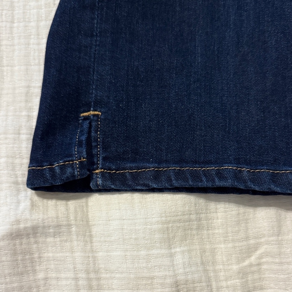 Women's Blue Jeans - Picture 3 of 7